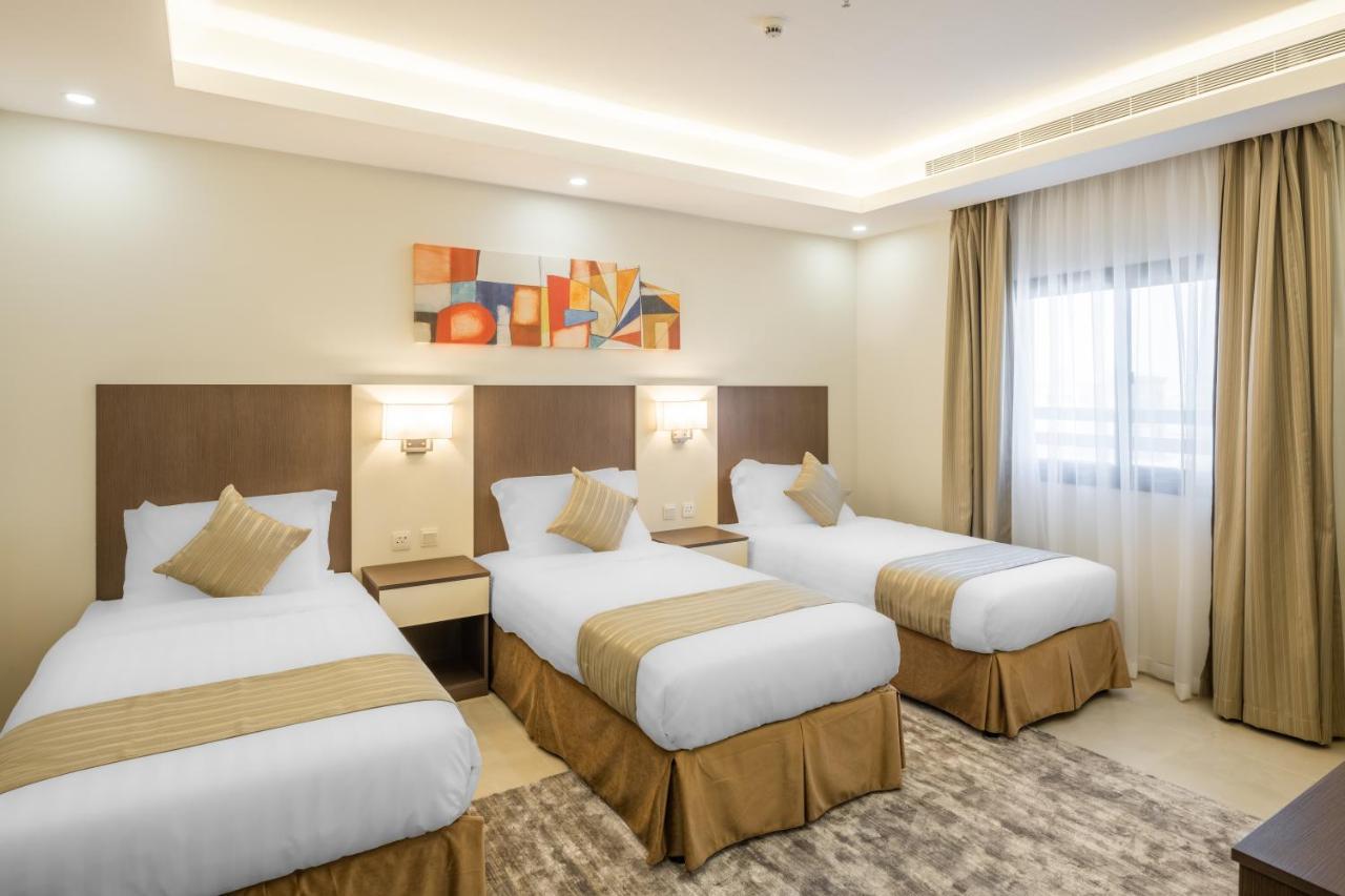Semat ApartHotel Jeddah Bagian luar foto
